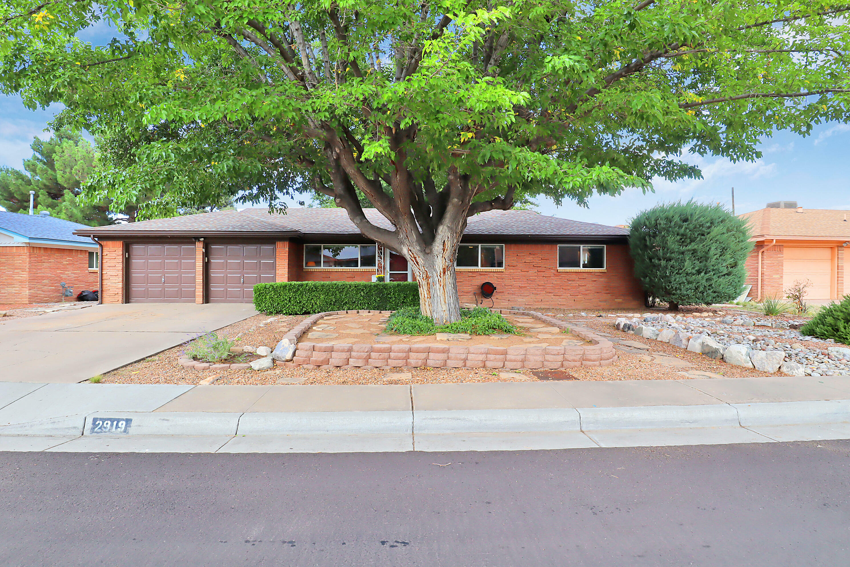 Property Photo:  2919 Florida Street NE  NM 87110 