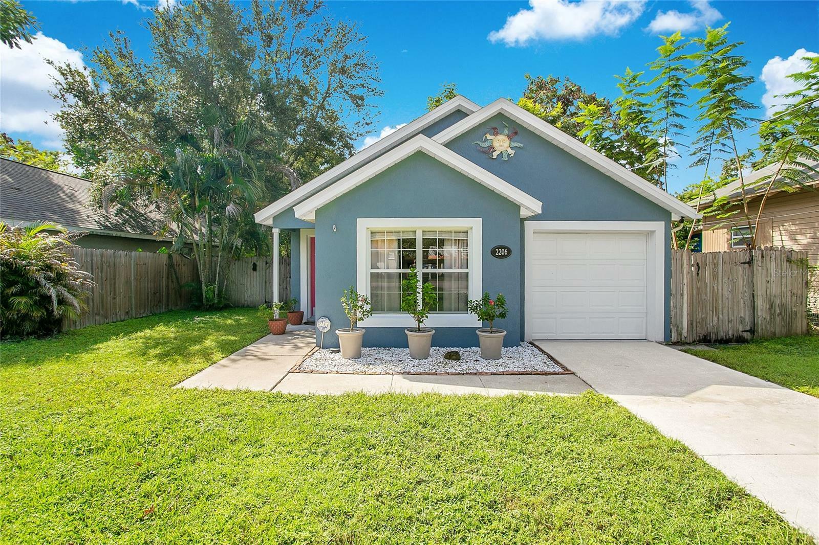 Property Photo:  2206 E Grant Avenue  FL 32806 