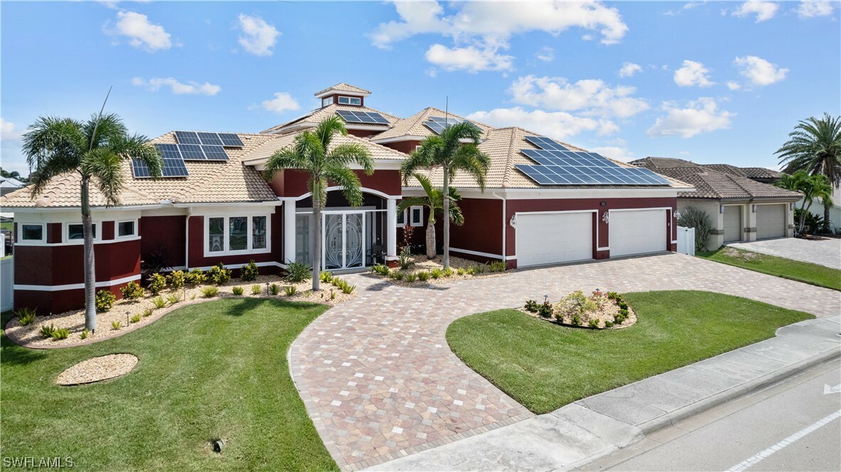 Property Photo: 831 Lucerne Parkway FL 33904