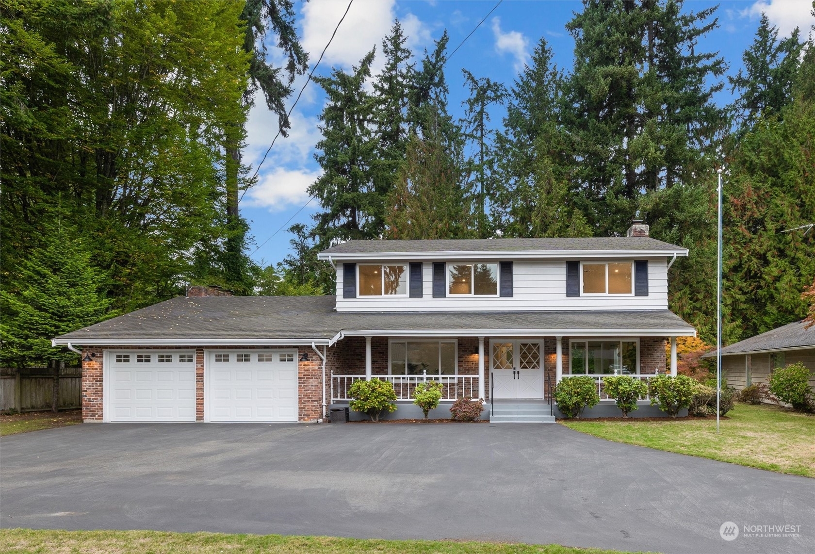 Property Photo: 13014 NE 10th Street WA 98005
