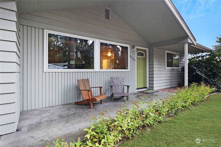 Property Photo: 20331 79th Avenue NE WA 98028