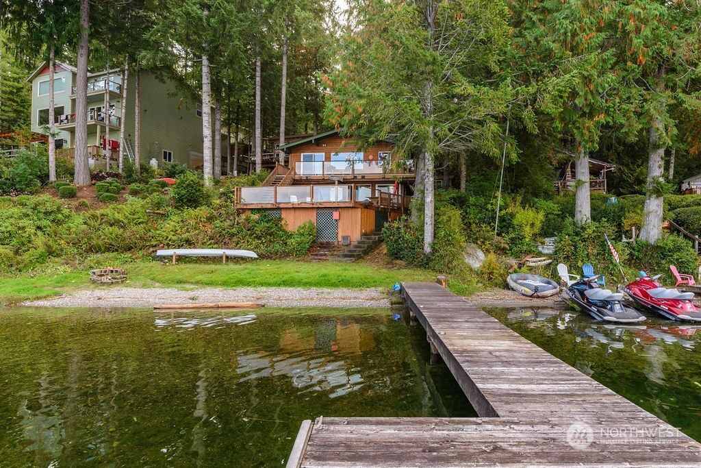 Home for sale in Grapeview 1120 E Mason Lake Drive S, Grapeview, WA 98546