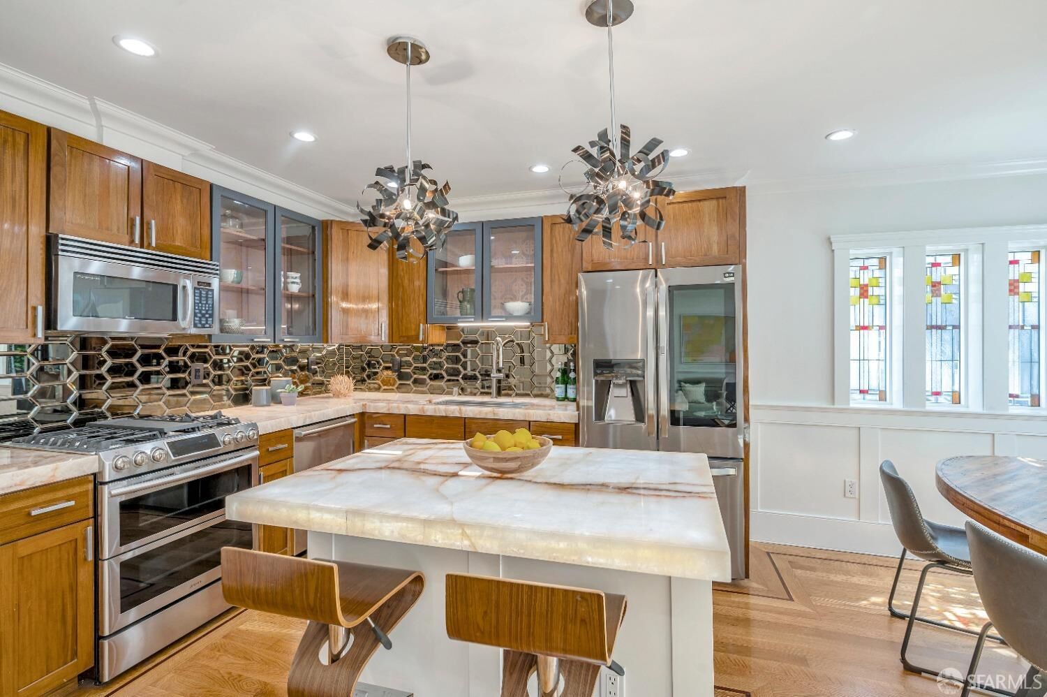 Property Photo:  60 Bessie Street A  CA 94110 