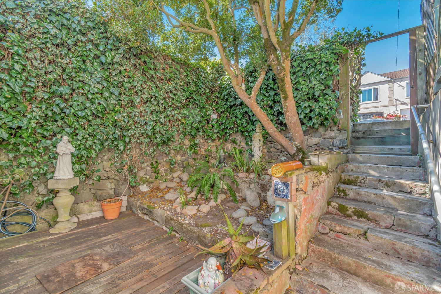 Property Photo: 747 Peru Avenue CA 94112