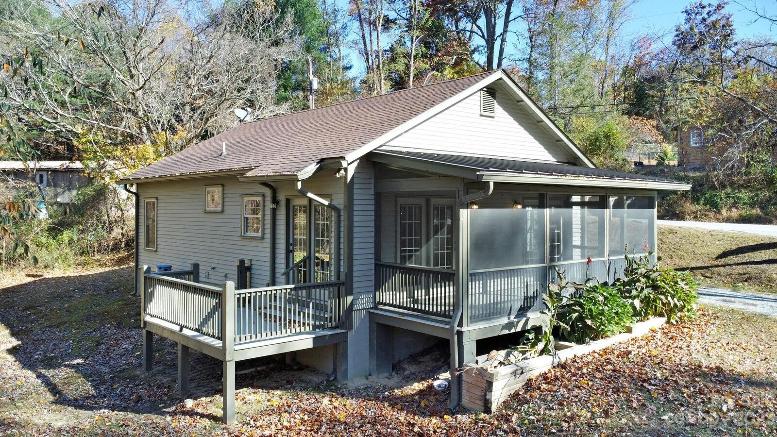 Property Photo: 218 Pacolet Street NC 28773