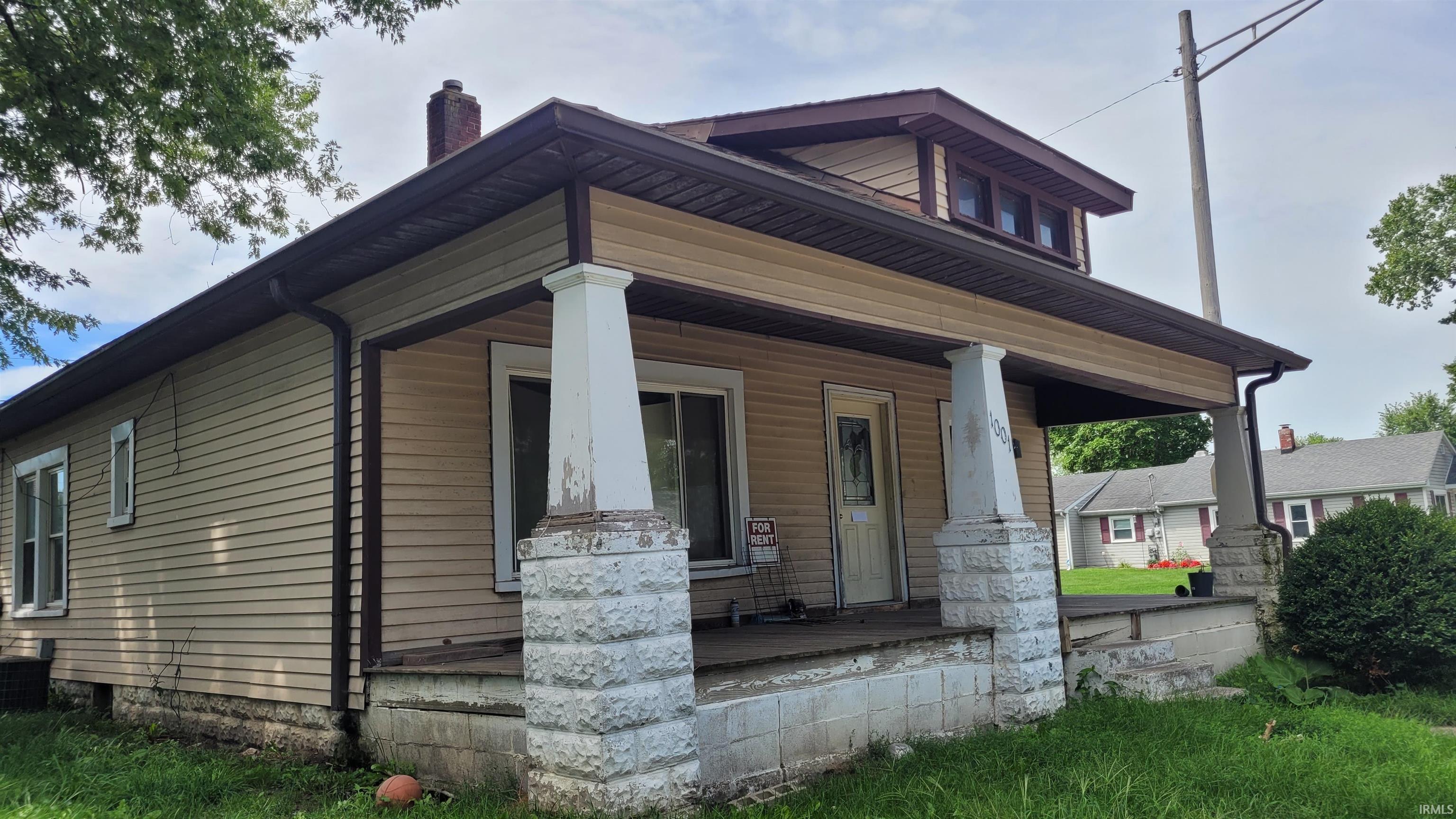 Property Photo: 1001 E Elm Street IN 46901-4690
