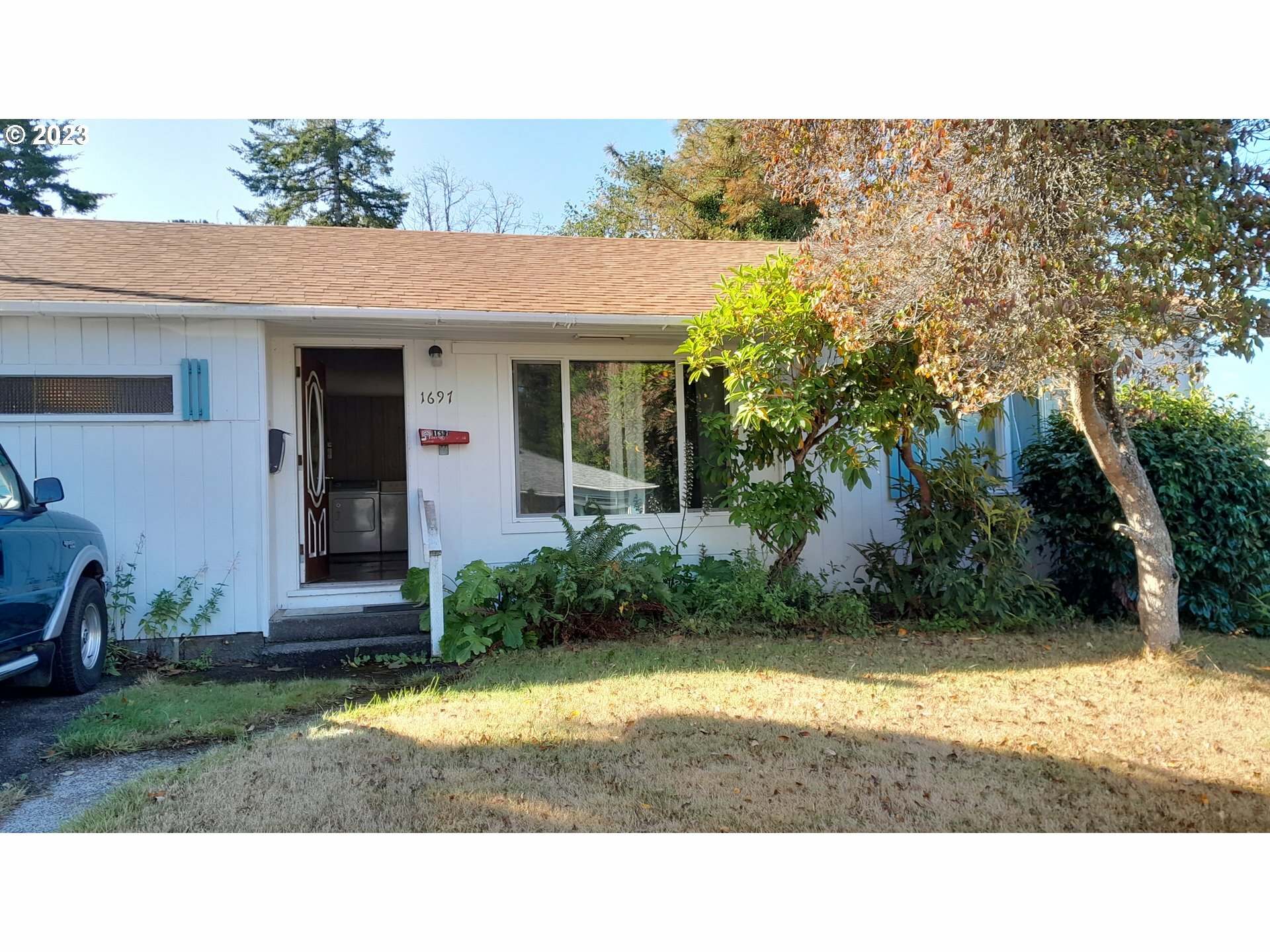 1697 Cottonwood Ave  Coos Bay OR 97420 photo