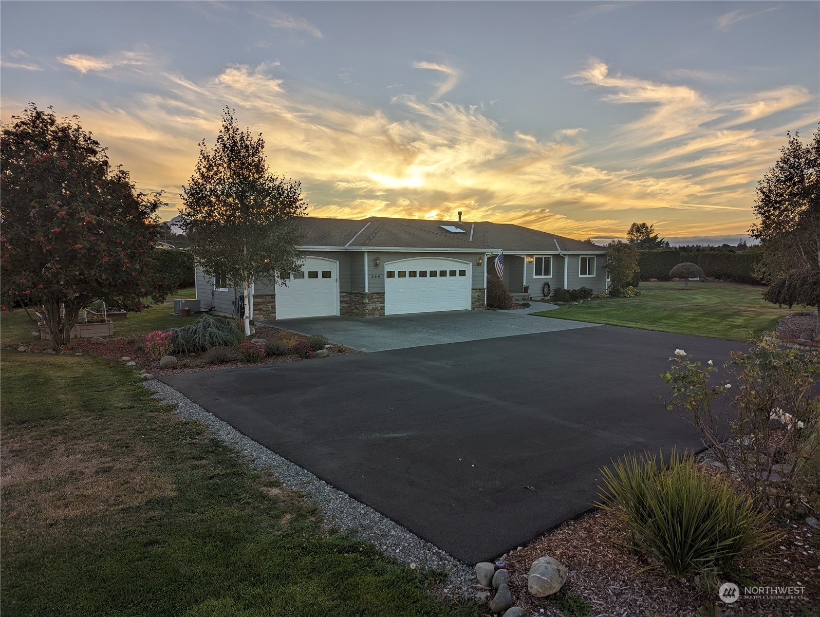 Property Photo:  269 Livengood Lane  WA 98382 