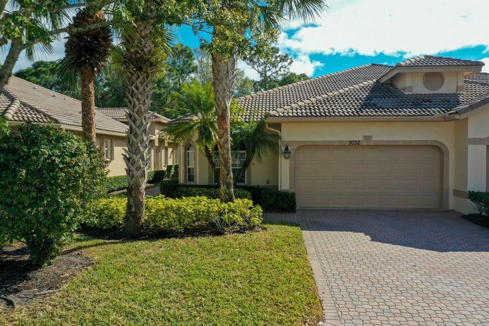 Property Photo:  7032 Willow Pine Way  FL 34986 