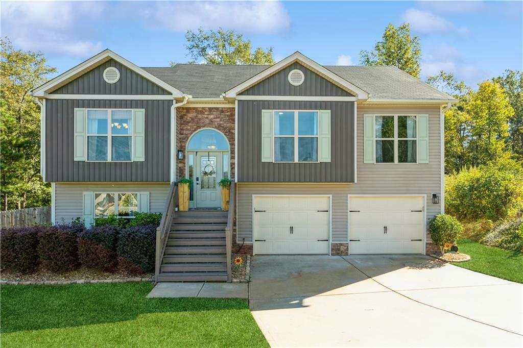 Property Photo: 1955 Paynes Point GA 30680
