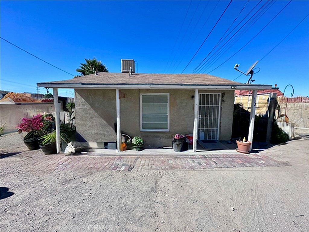Property Photo: 112 May Avenue CA 92311