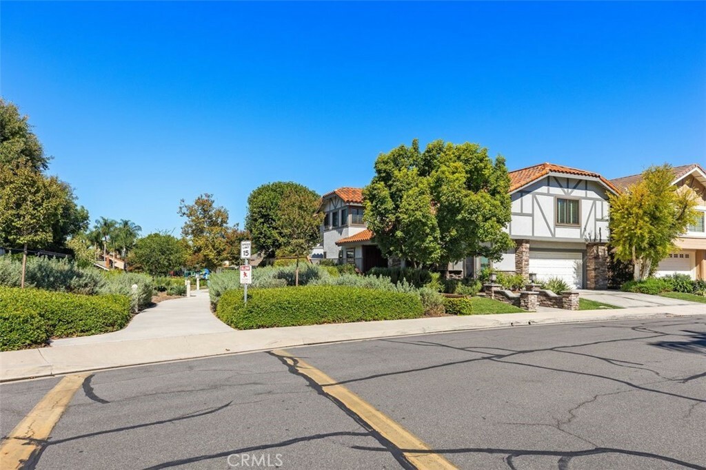 Property Photo: 5 Vispera CA 92620