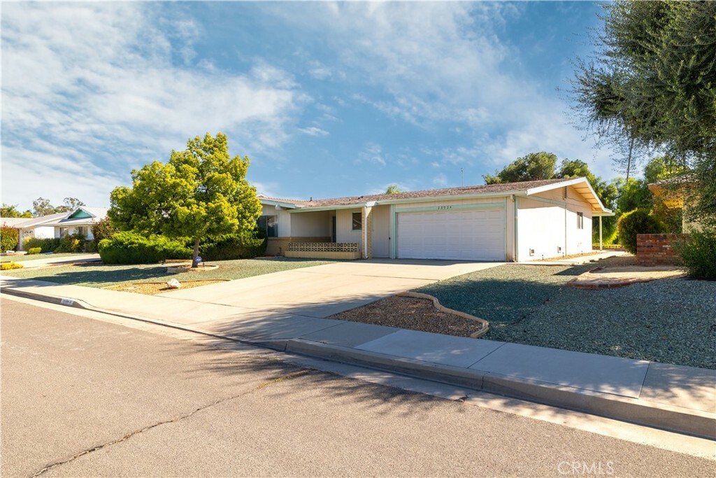 Property Photo:  28924 Portsmouth Drive  CA 92586 