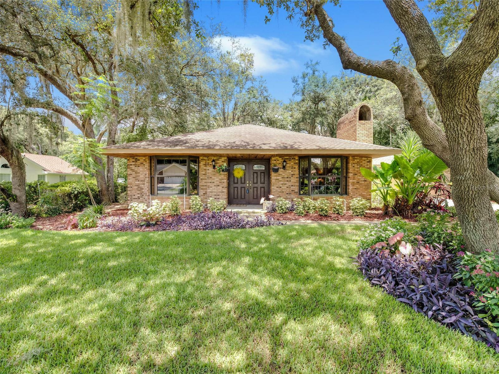 Property Photo:  9813 Fairway Circle  FL 34788 