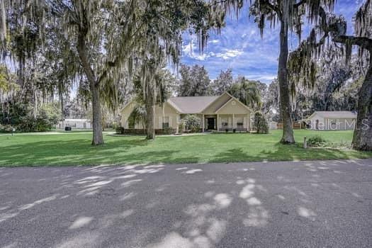 Property Photo:  2290 Cr 452  FL 33538 