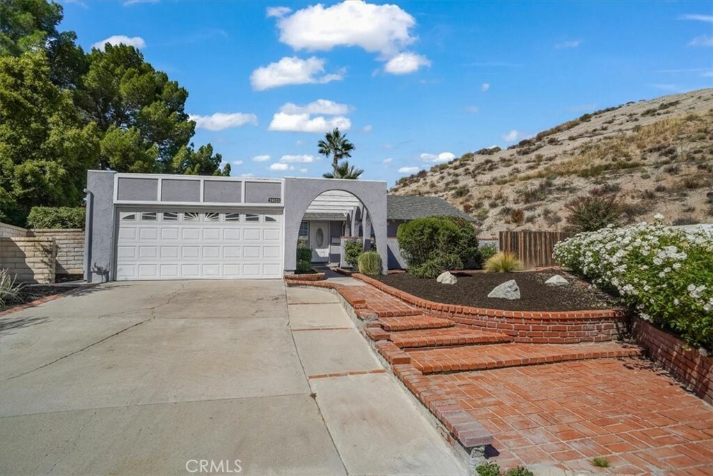 Property Photo:  29325 Snapdragon Place  CA 91387 