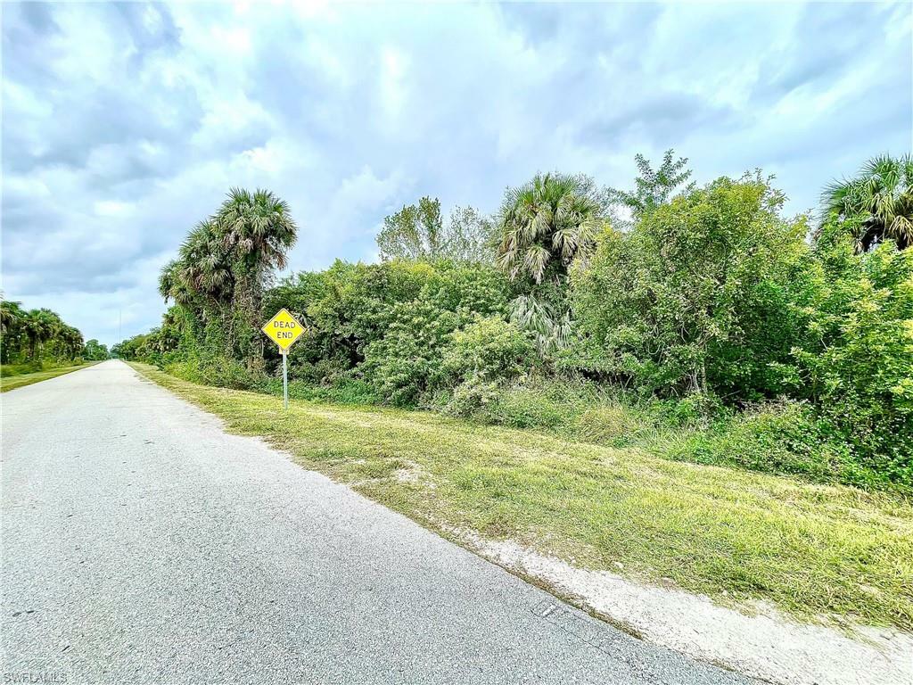 Property Photo:  Xxx Everglades Blvd S  FL 34117 