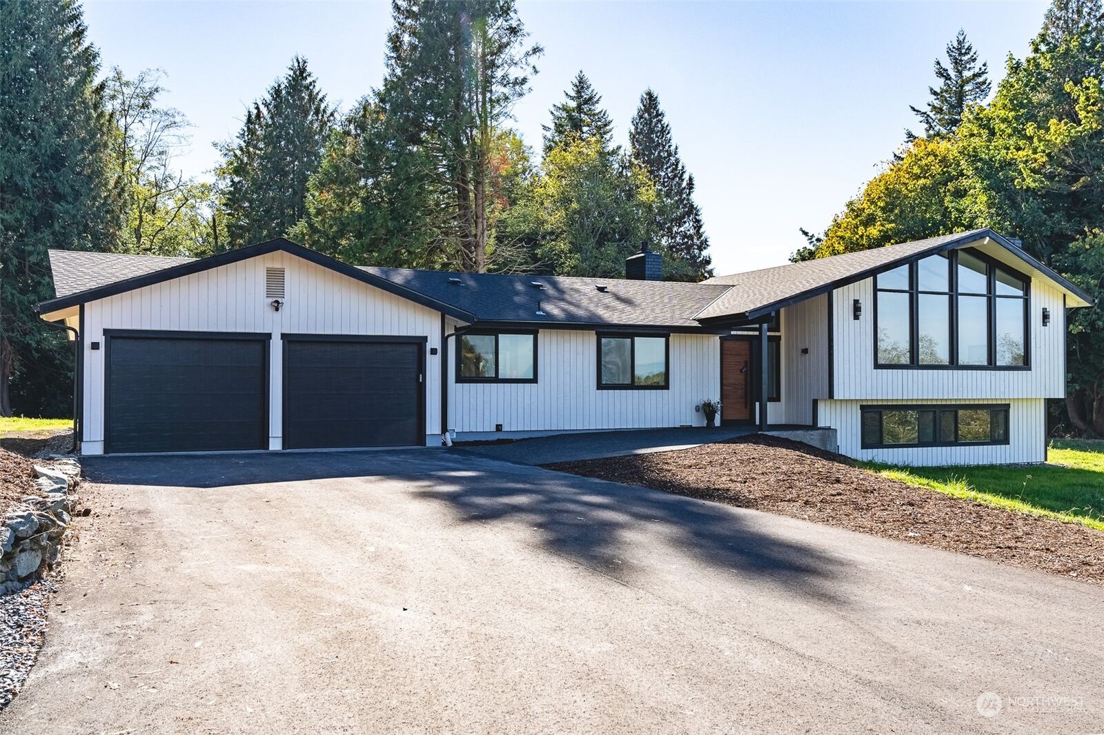 Property Photo:  5501 East Road  WA 98226 