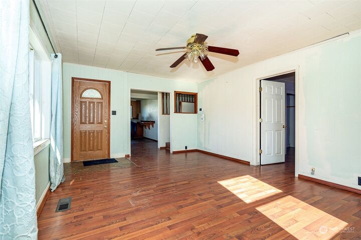 House for sale in Chehalis 834 NW New York, Chehalis, WA 98532