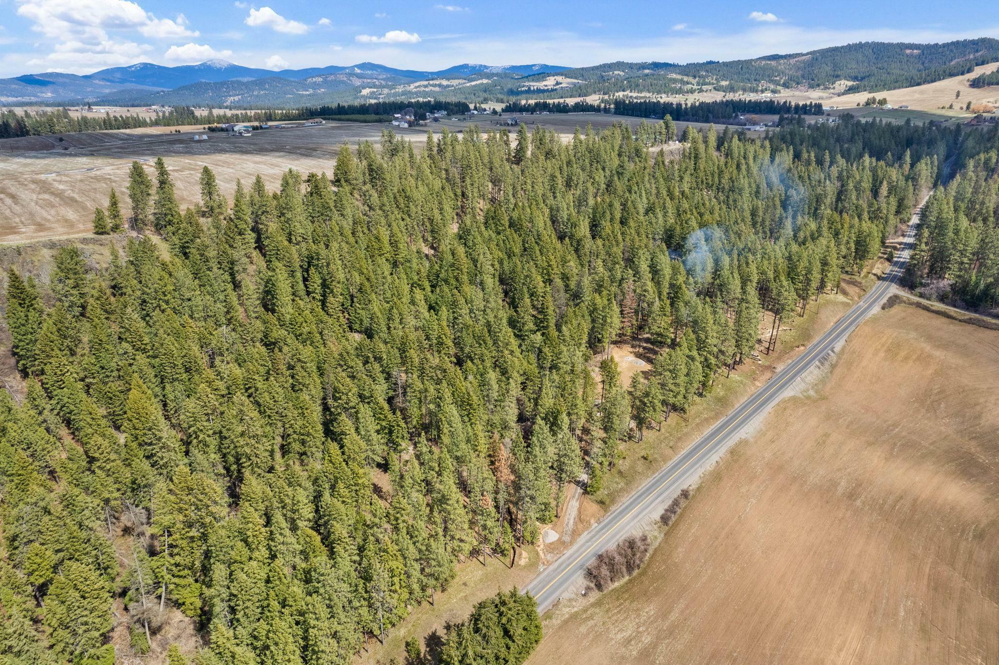 Property Photo: 13600 E Moffat Rd WA 99217