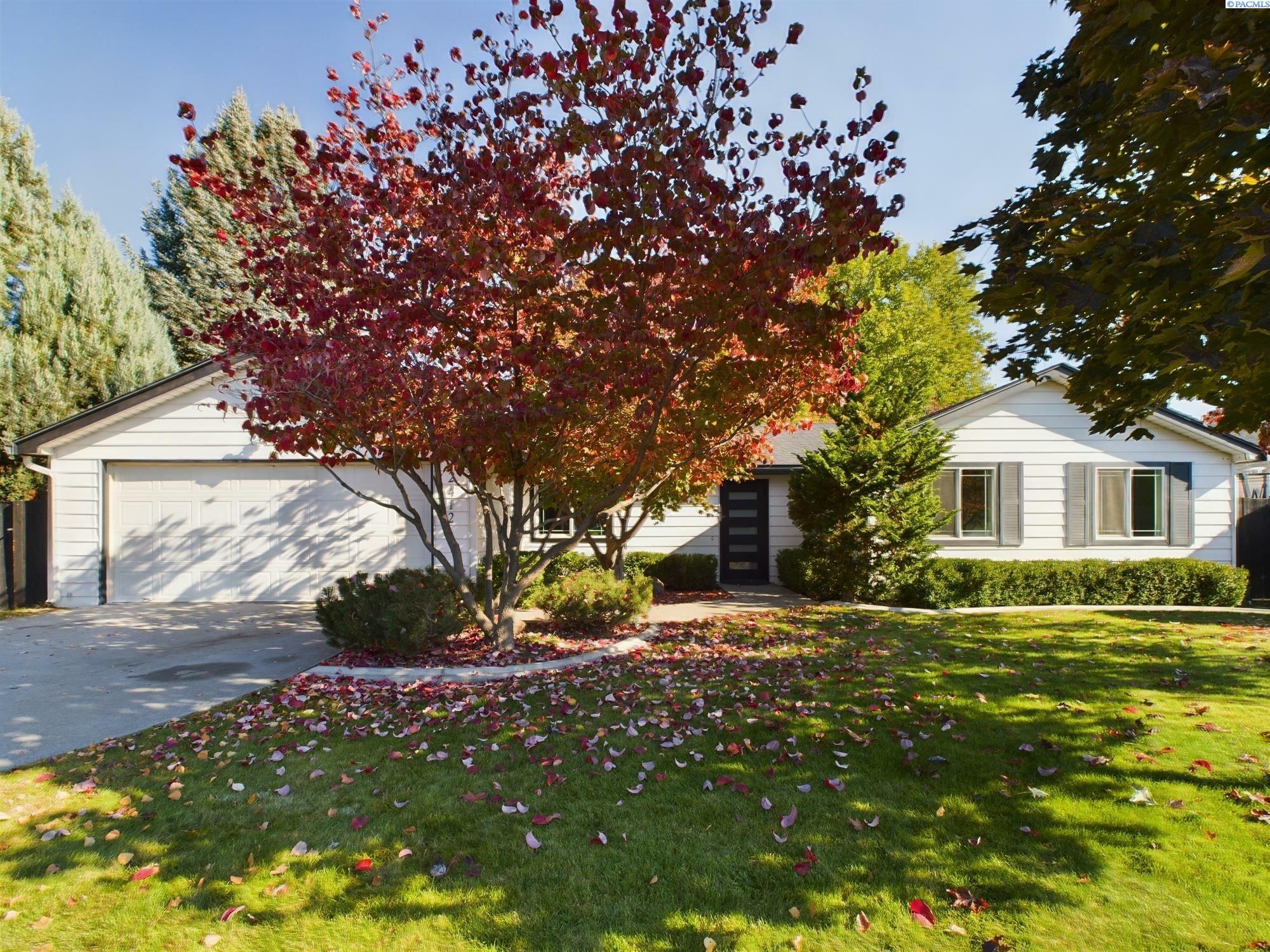 Property Photo:  2412 Michael Ave  WA 99352 