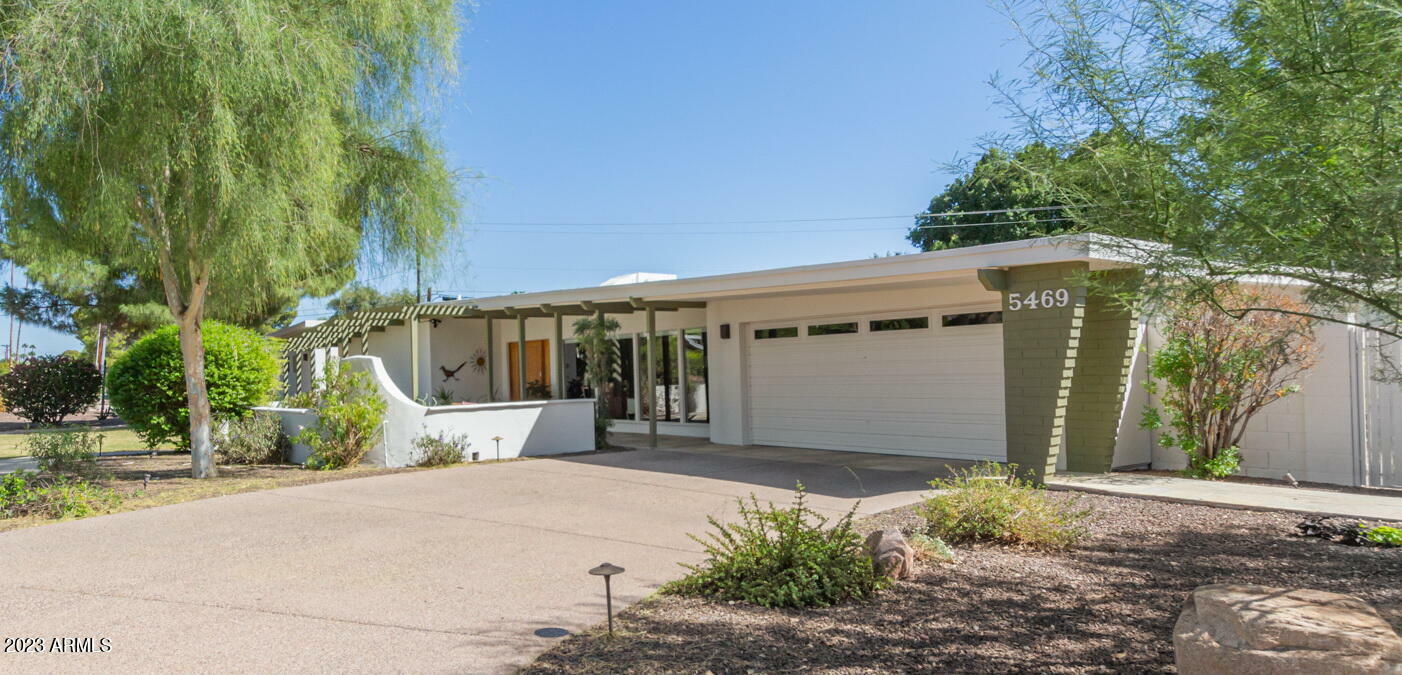 Property Photo:  5469 E Lafayette Boulevard  AZ 85018 