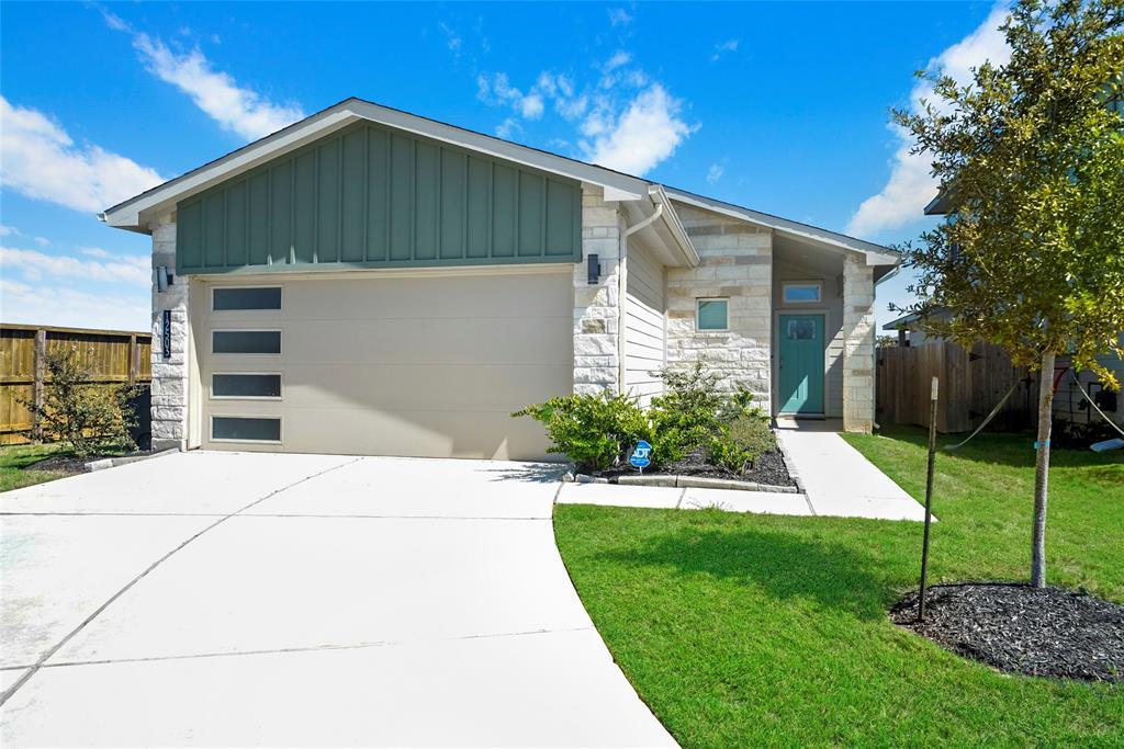 Property Photo: 12503 Newport Arch Lane TX 77047