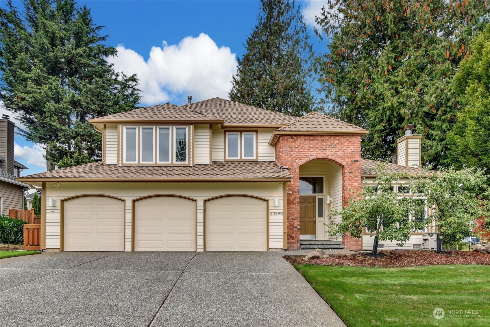 23290 NE 17th Street  Sammamish WA 98074 photo