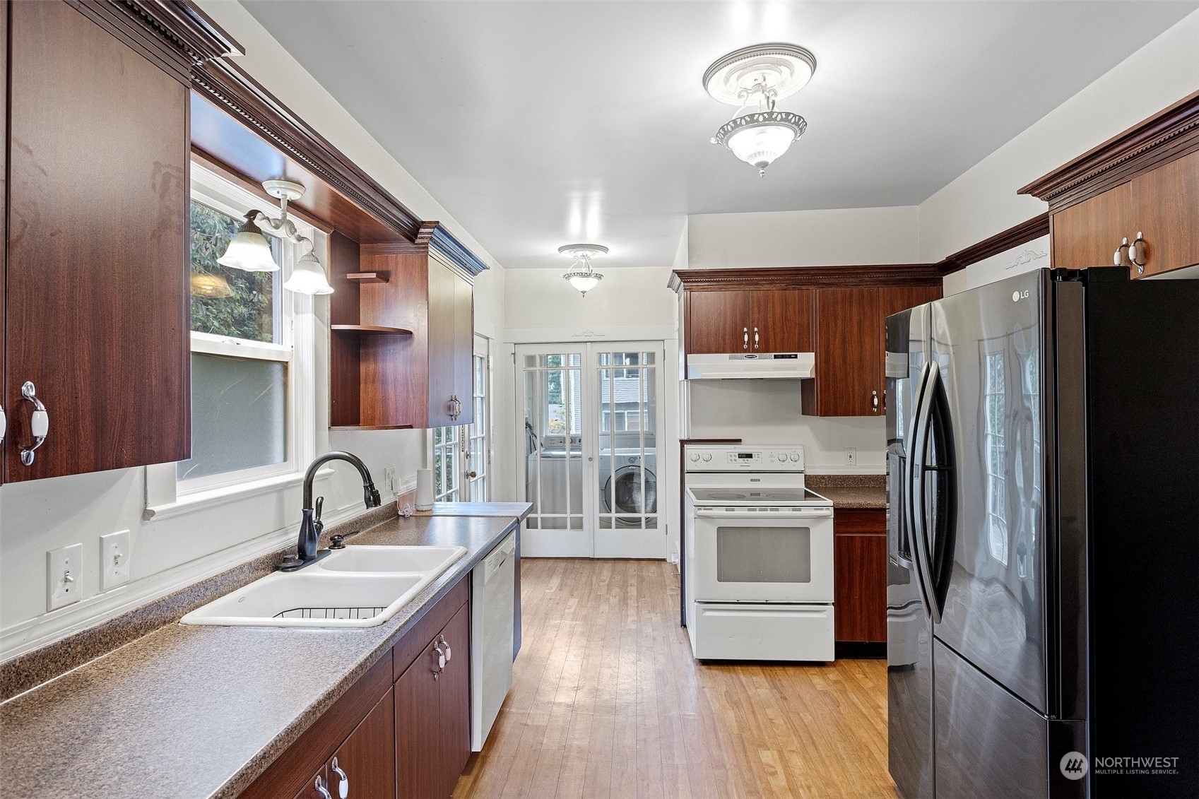 Property Photo:  8017 Beverly Boulevard  WA 98203 