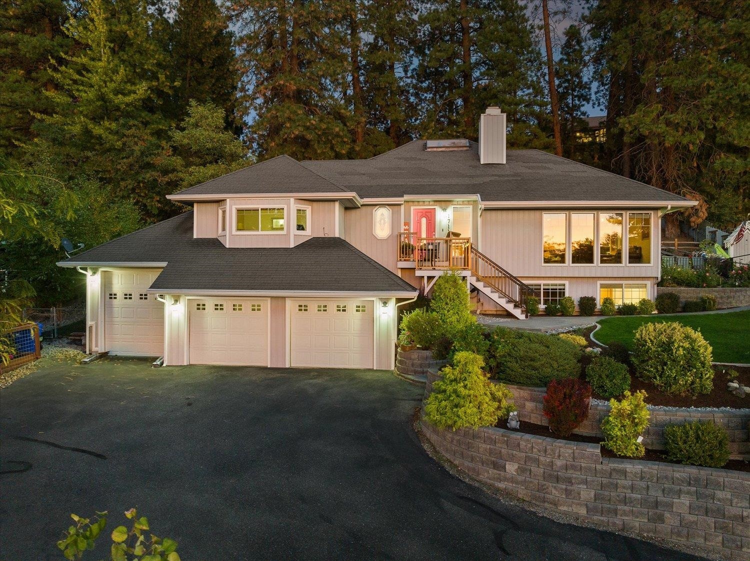 Property Photo:  1711 S Ridgemont Dr  WA 99037 