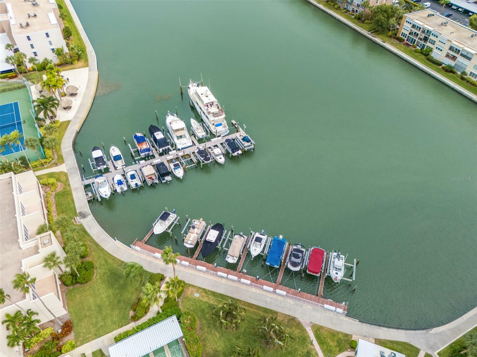 Property Photo: 7600 Sun Island Drive S 706 FL 33707