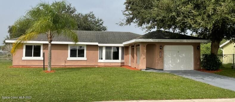 Property Photo: 1062 Hooper Avenue NE FL 32905