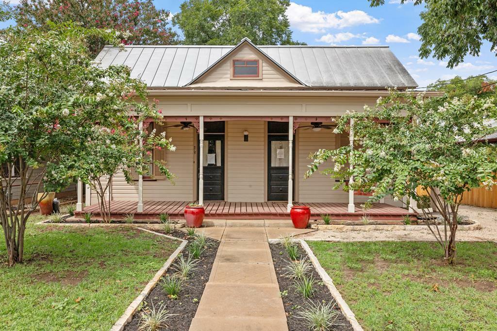 Property Photo:  514 Austin St  TX 78624 