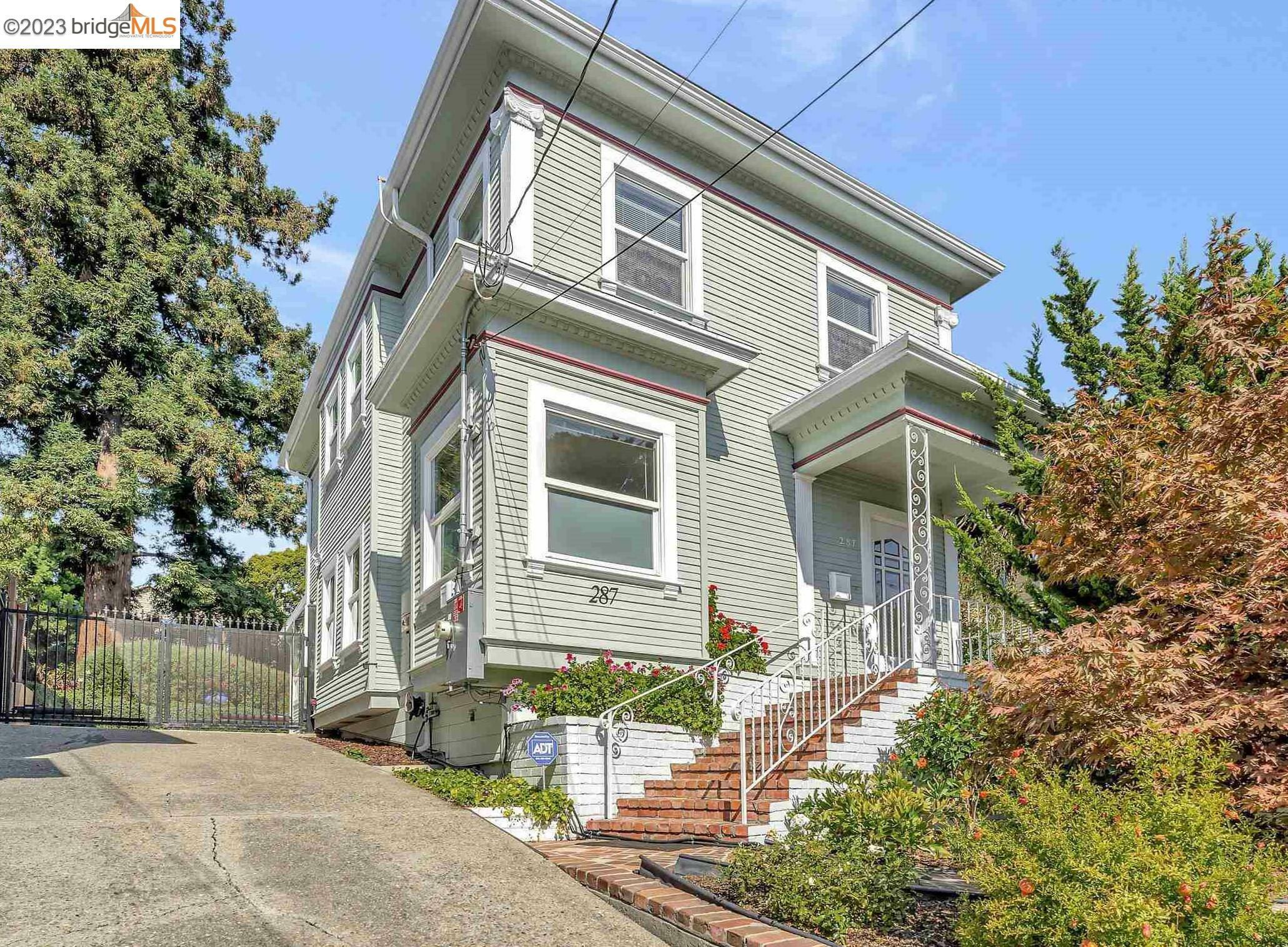 Property Photo: 287 Athol Avenue CA 94606
