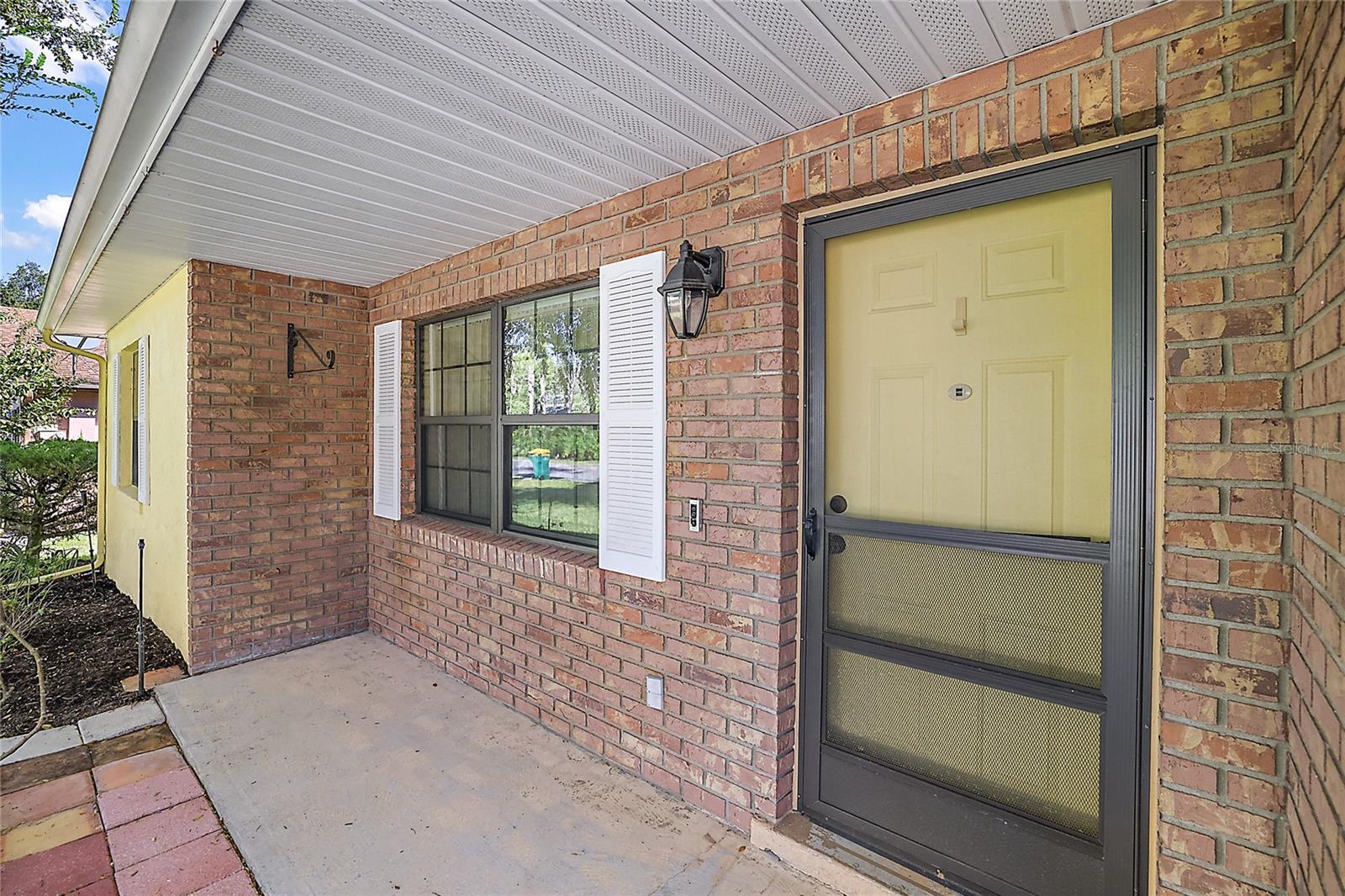 Property Photo: 331 Douglas Drive FL 32726