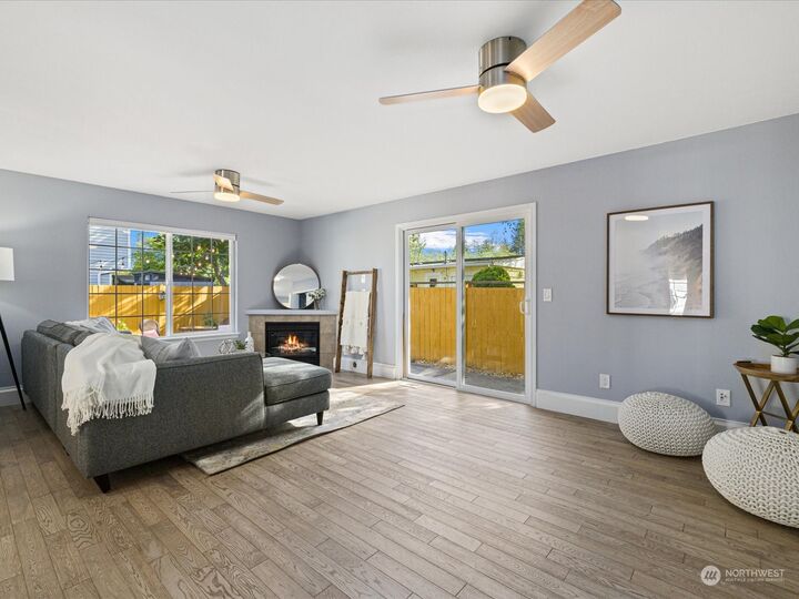 Property Photo:  5615 East Drive  WA 98203 