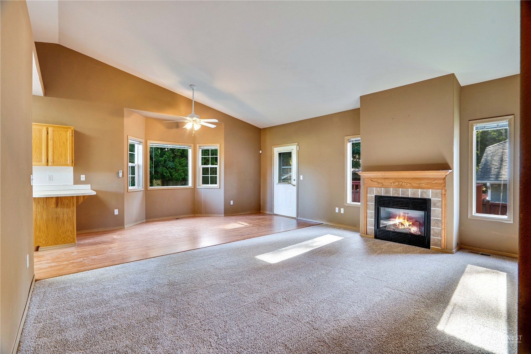 Property Photo: 11209 85th Avenue E WA 98373