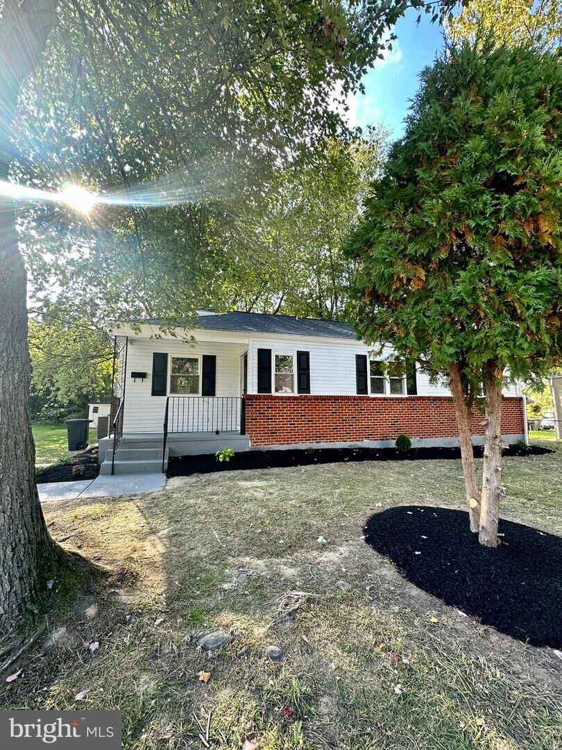 Property Photo: 1004 Munson Street DE 19804