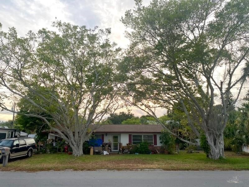 Property Photo:  1400 Bay Palm Boulevard  FL 33785 