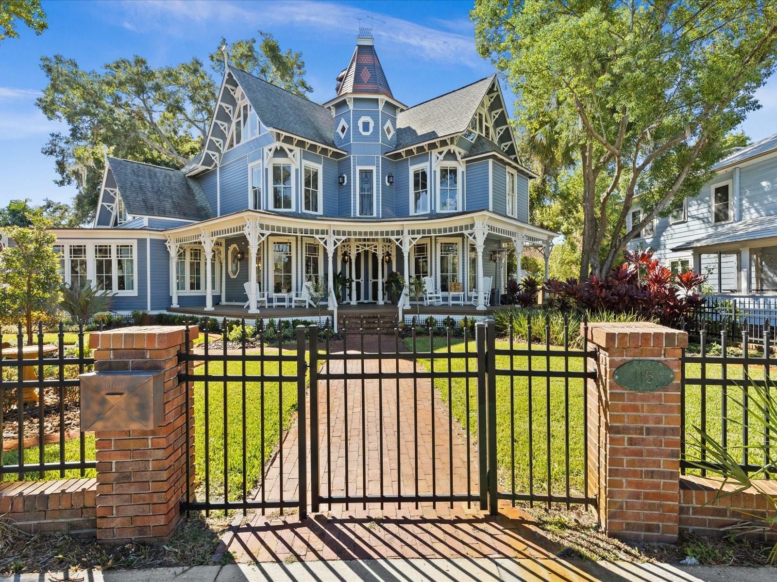 Property Photo: 115 S Spring Boulevard FL 34689