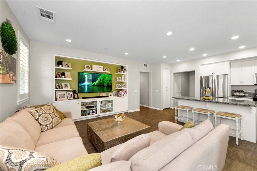 Property Photo:  435 Mallorca Lane  CA 92823 