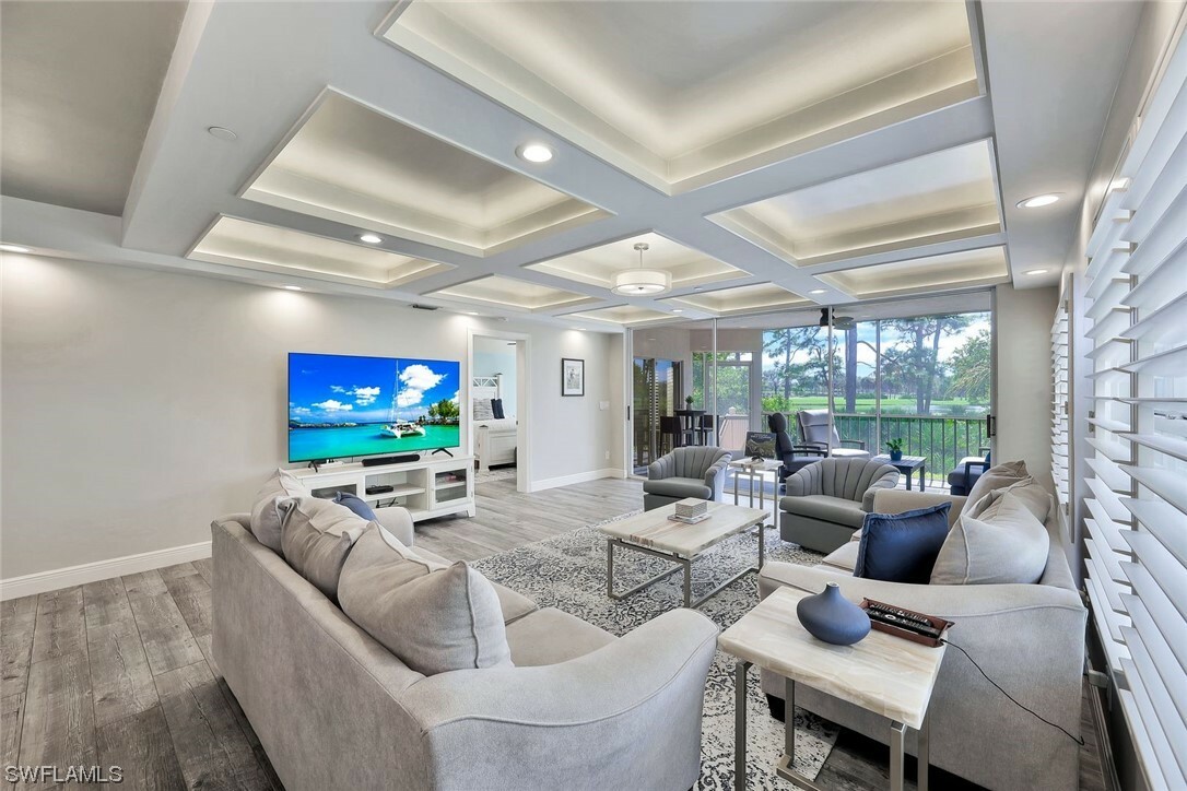 Property Photo: 3321 Glen Cairn Court 104 FL 34134
