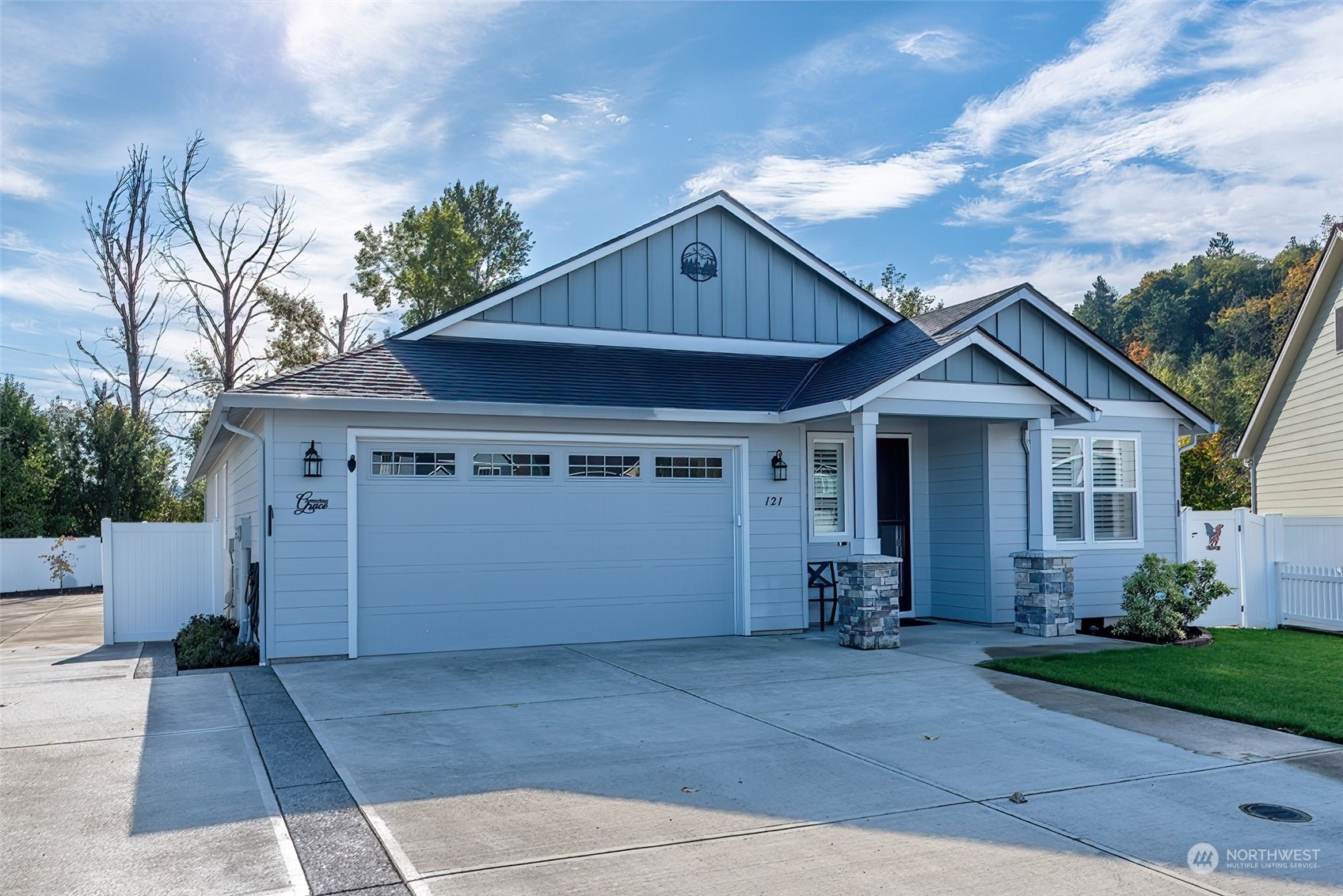 Property Photo: 121 Crown Point Road WA 98632