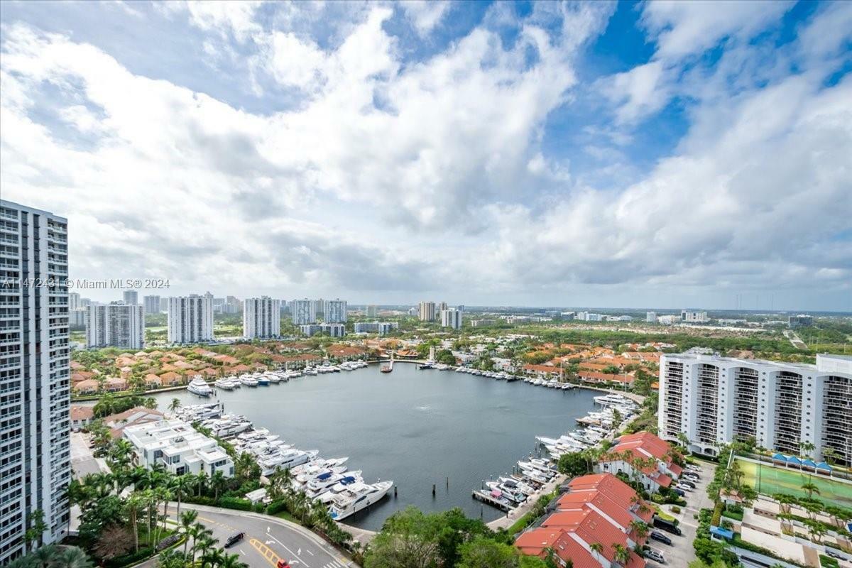 Property Photo:  21205 Yacht Club Dr 2507  FL 33180 