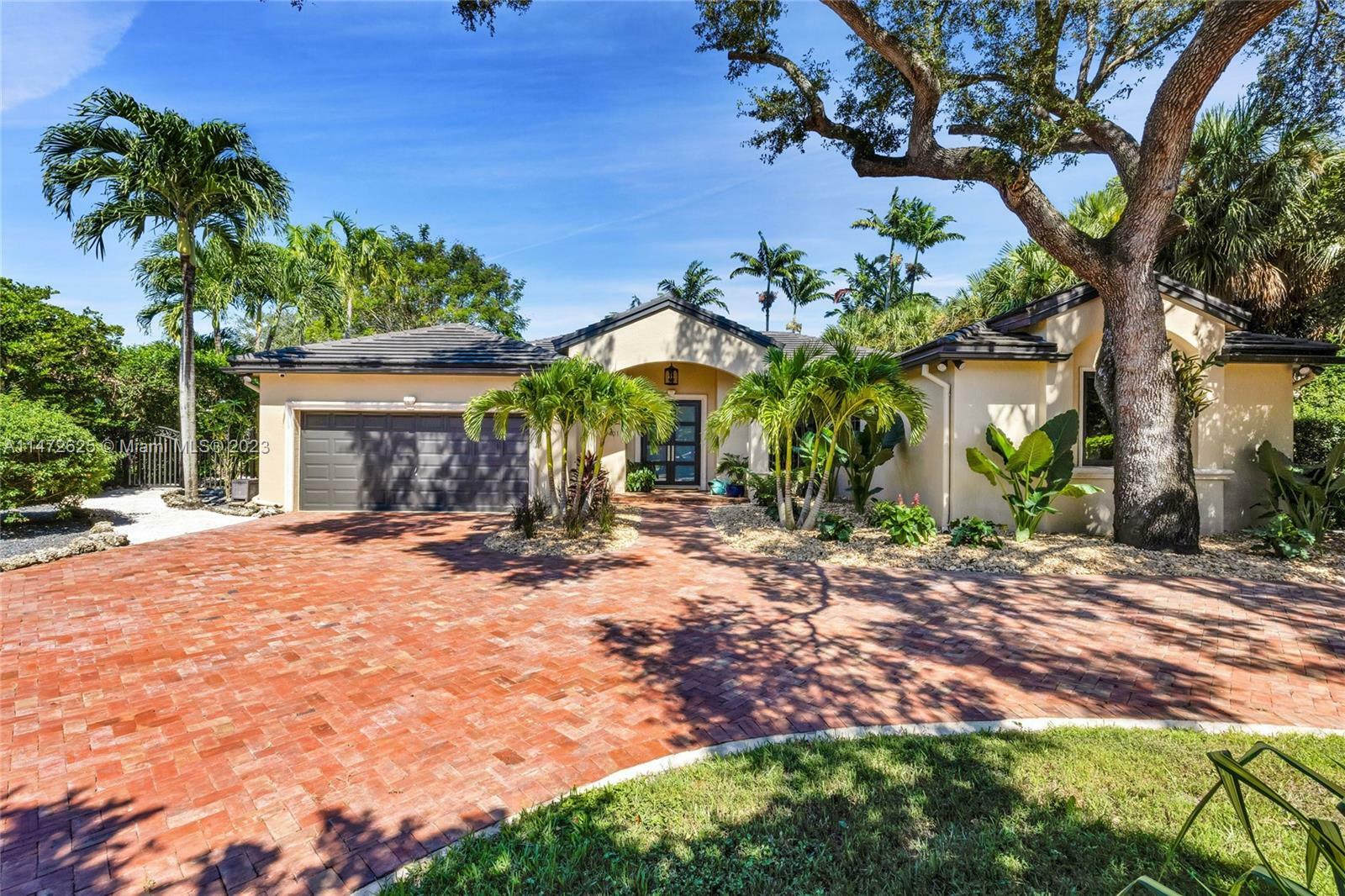 Property Photo: 9401 SW 149th St FL 33176