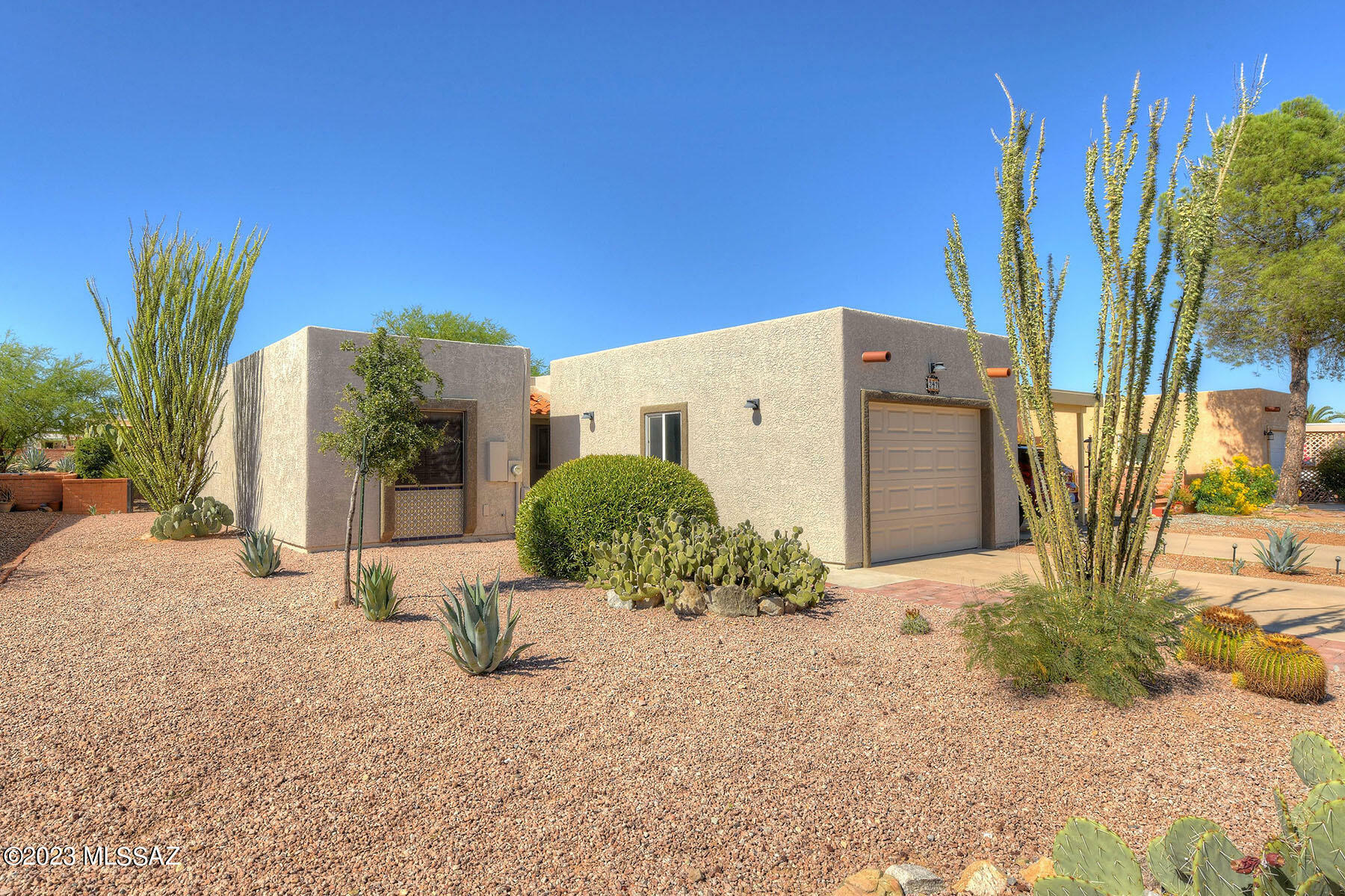 Property Photo:  347 N Calle Del Chancero  AZ 85614 