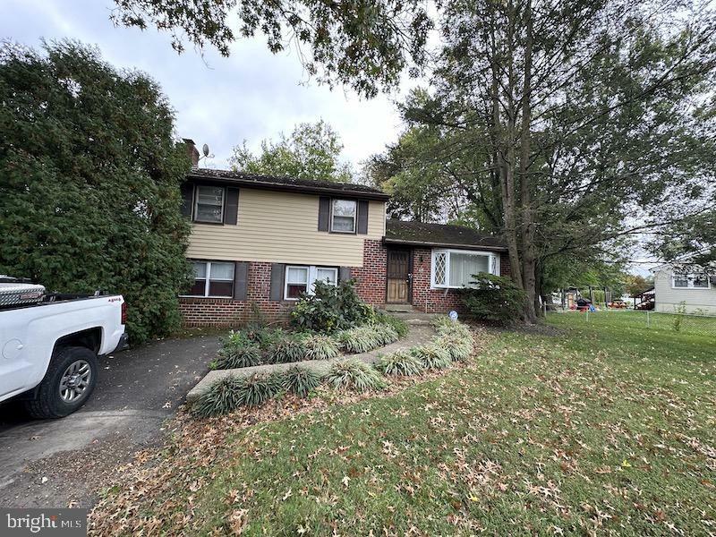 Property Photo: 225 Willers Road PA 19014