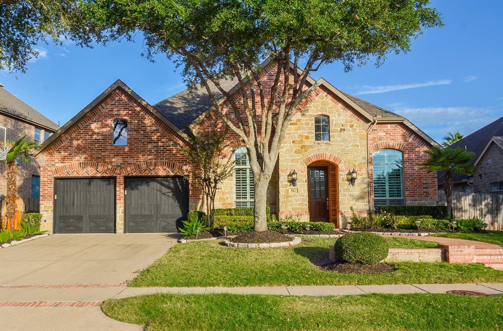 Property Photo:  902 Floriencia Street  TX 77479 