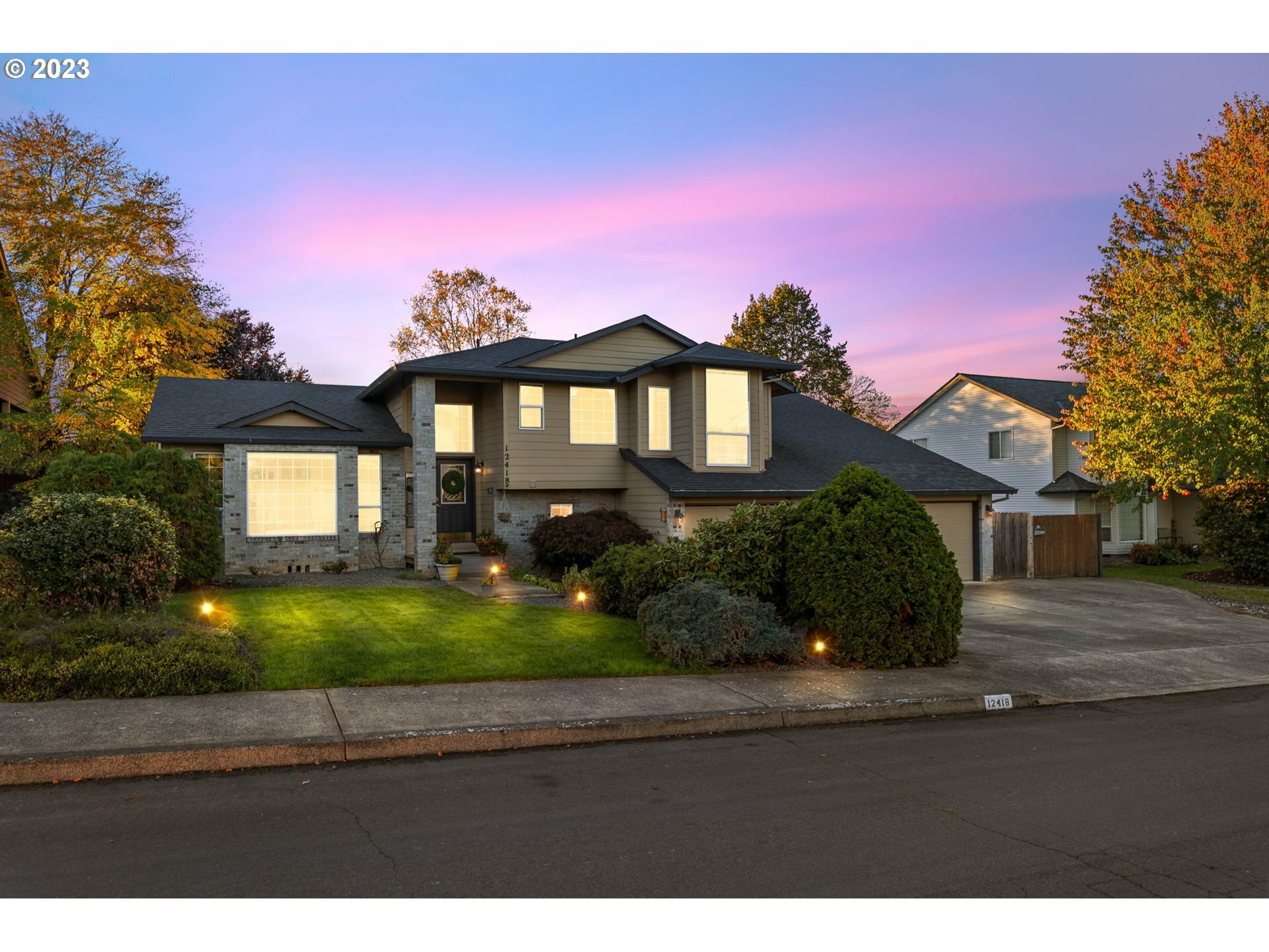 Property Photo: 12418 NE 45th Ave WA 98686