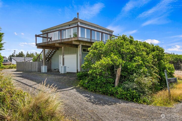 Home for sale in Ocean Shores 550 Sand Dune Avenue SW, Ocean Shores, WA 98569